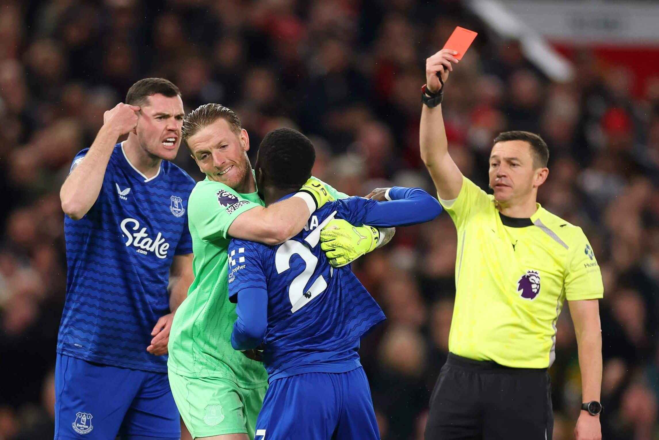 Manchester United Falter at Old Trafford Losing 1-0 to Ten-Man Everton Despite Red Card