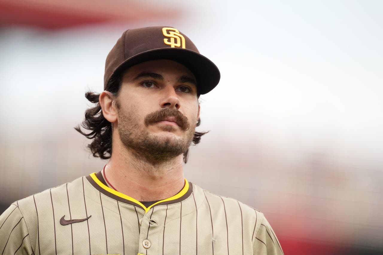 Dylan Cease Joins Blue Jays on $210 Million Deal, Bolstering AL Champions’ Rotation